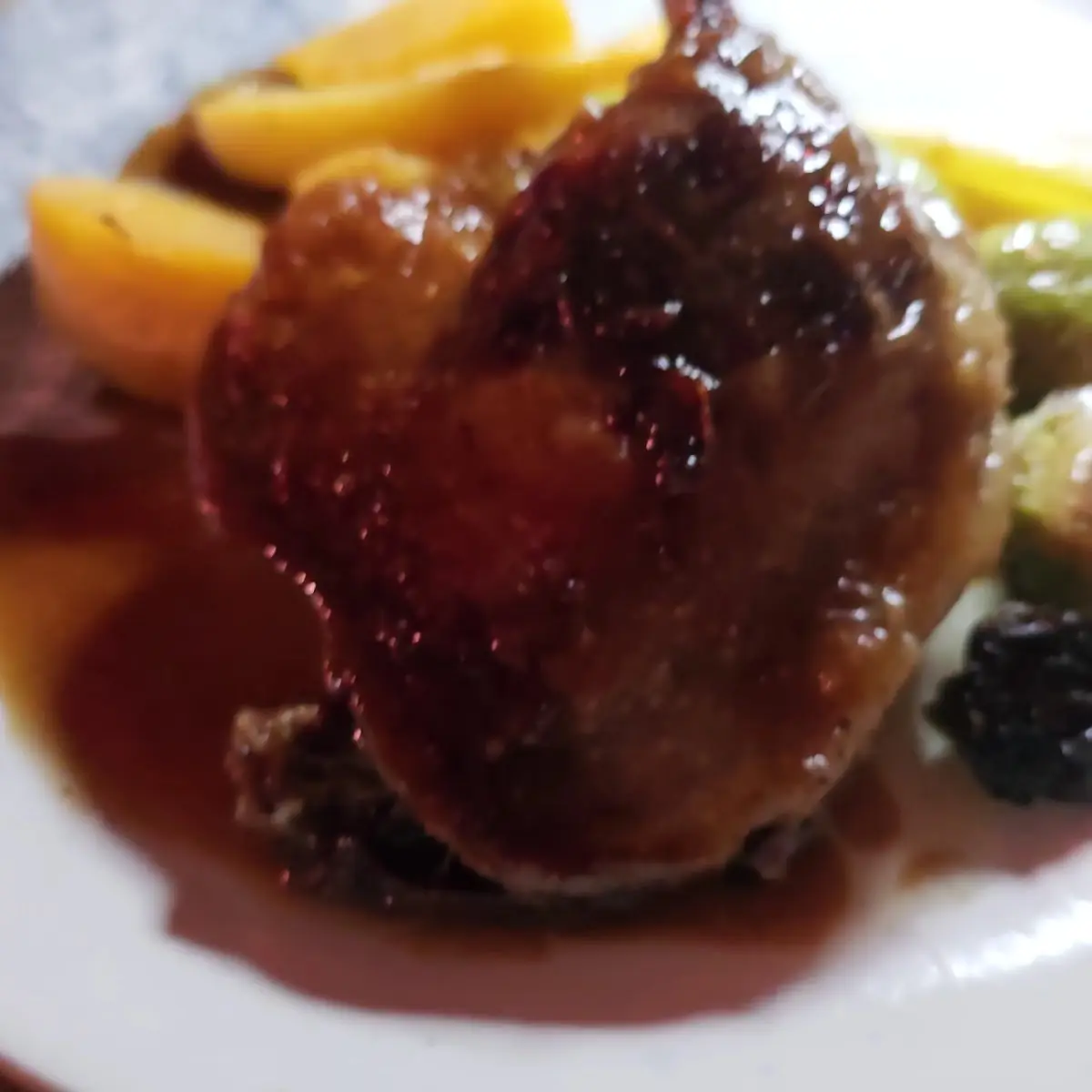 Food & drink, HEIST Restaurant + Wine Club