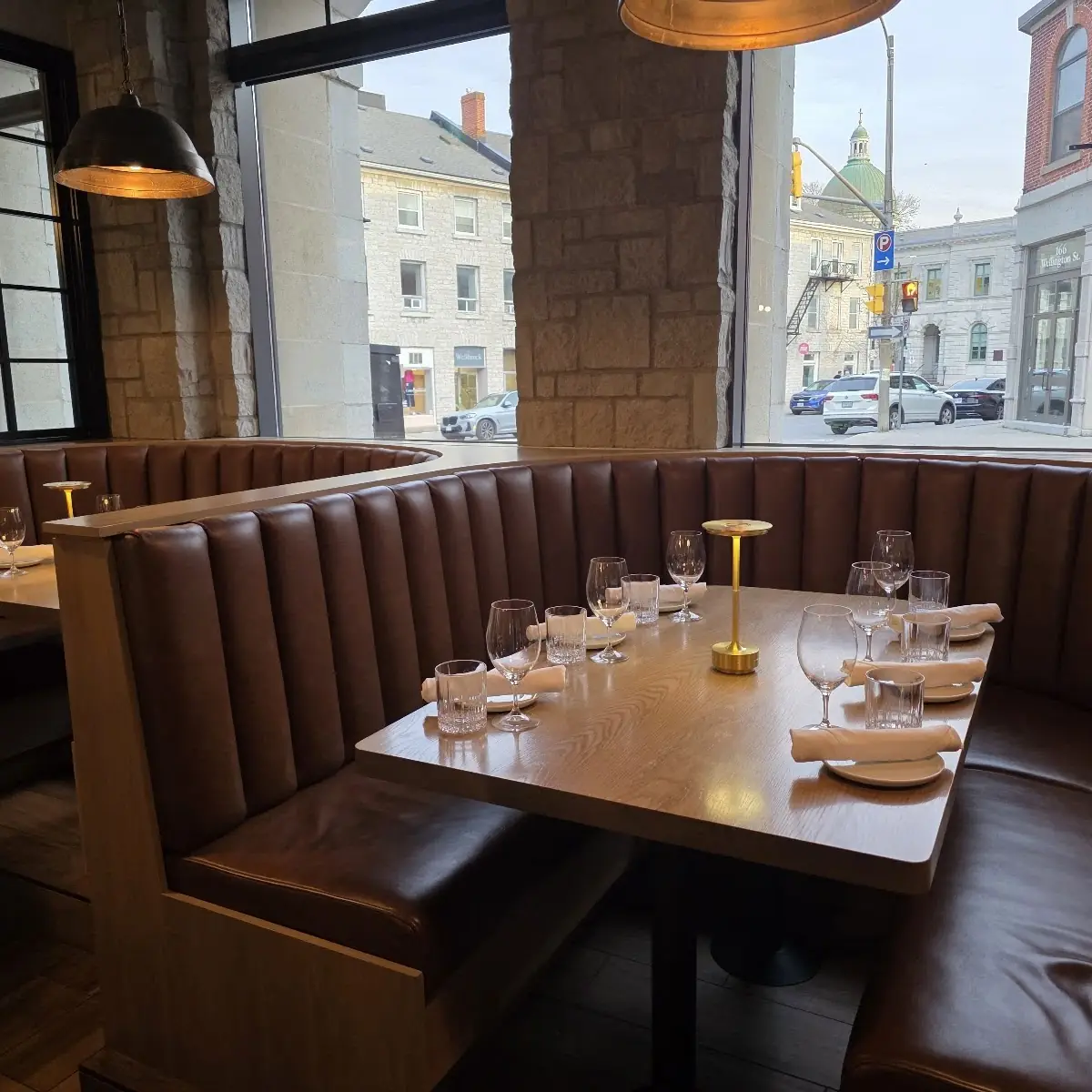 Vibe, HEIST Restaurant + Wine Club