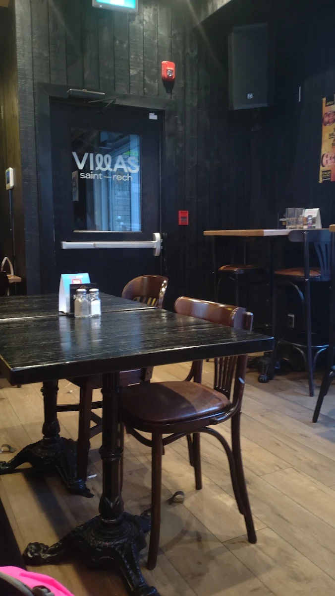 Vibe, Pub du Parvis