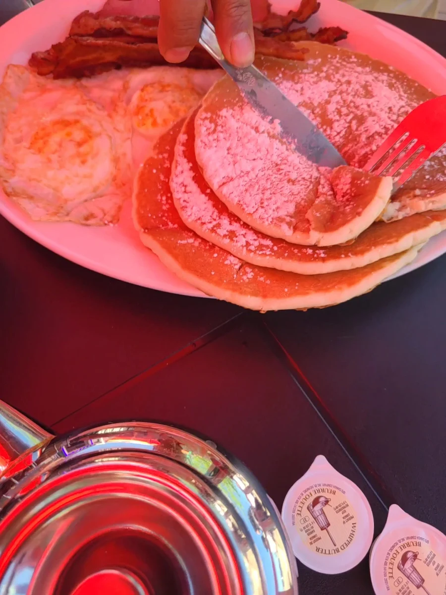 Food & drink, Lakeview Restaurant