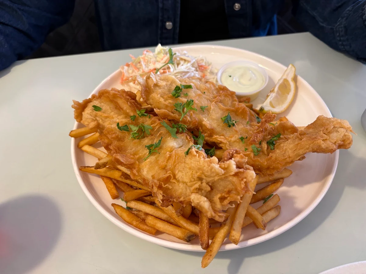 Food & drink, Lakeview Restaurant
