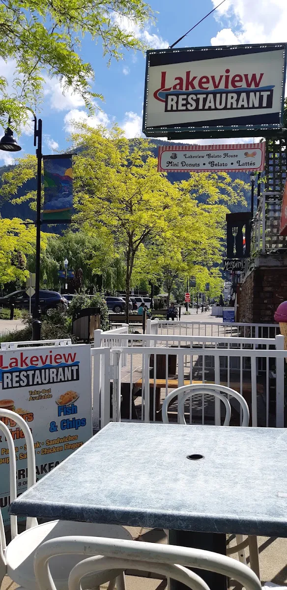 Vibe, Lakeview Restaurant