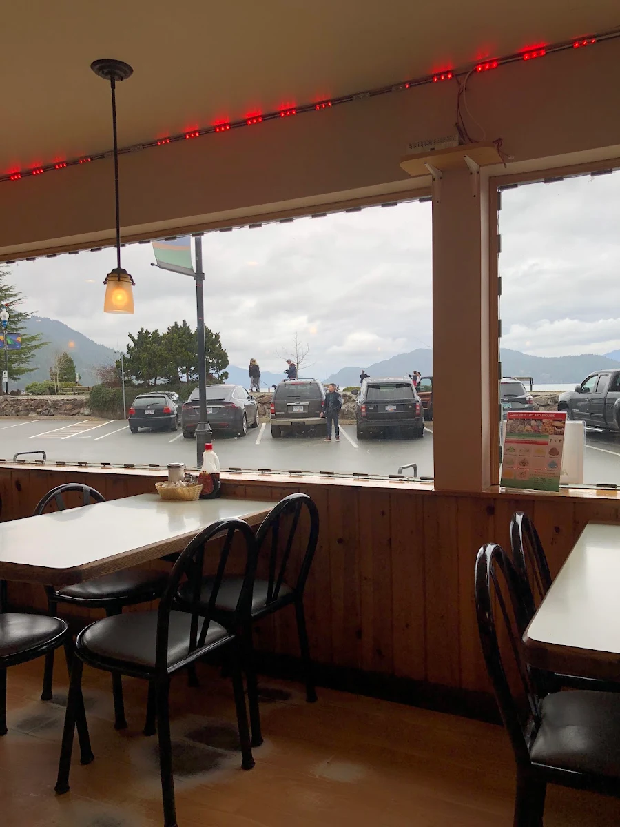 Vibe, Lakeview Restaurant