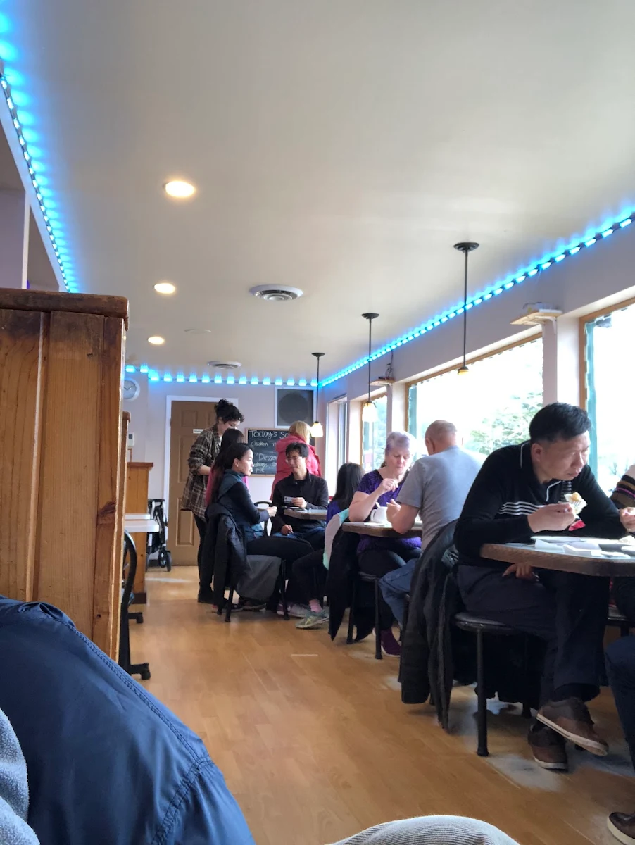 Vibe, Lakeview Restaurant