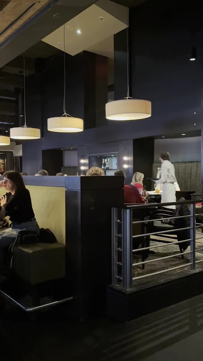 Vibe, The Keg Steakhouse + Bar - Place Ville Marie