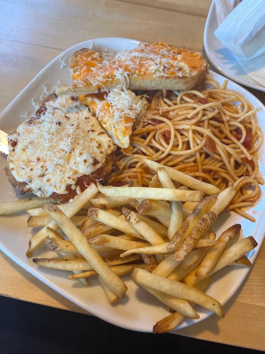 Food & drink, Boston Pizza