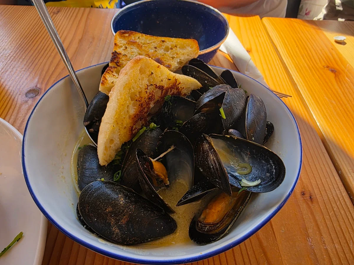 Food & drink, Joe's on the Beach