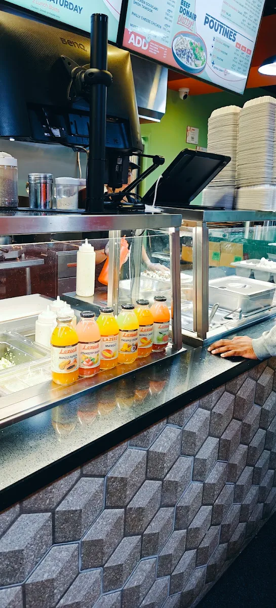 Vibe, Lazeez Shawarma