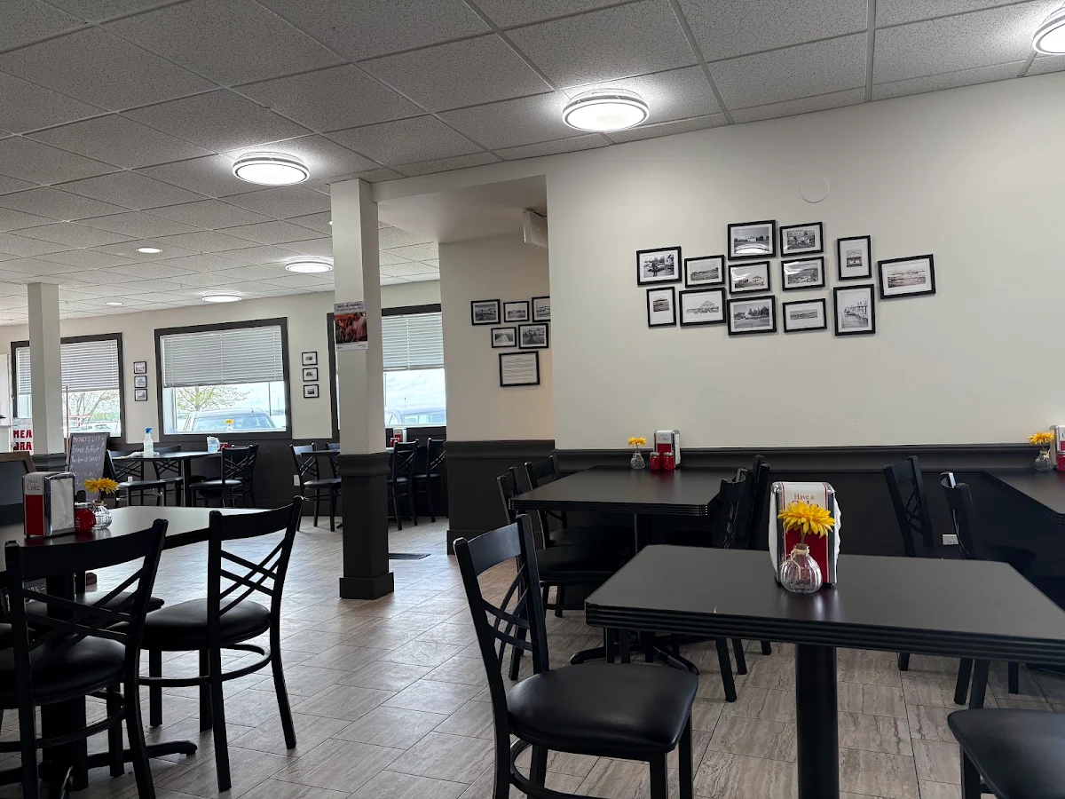 Vibe, Shirley's Diner