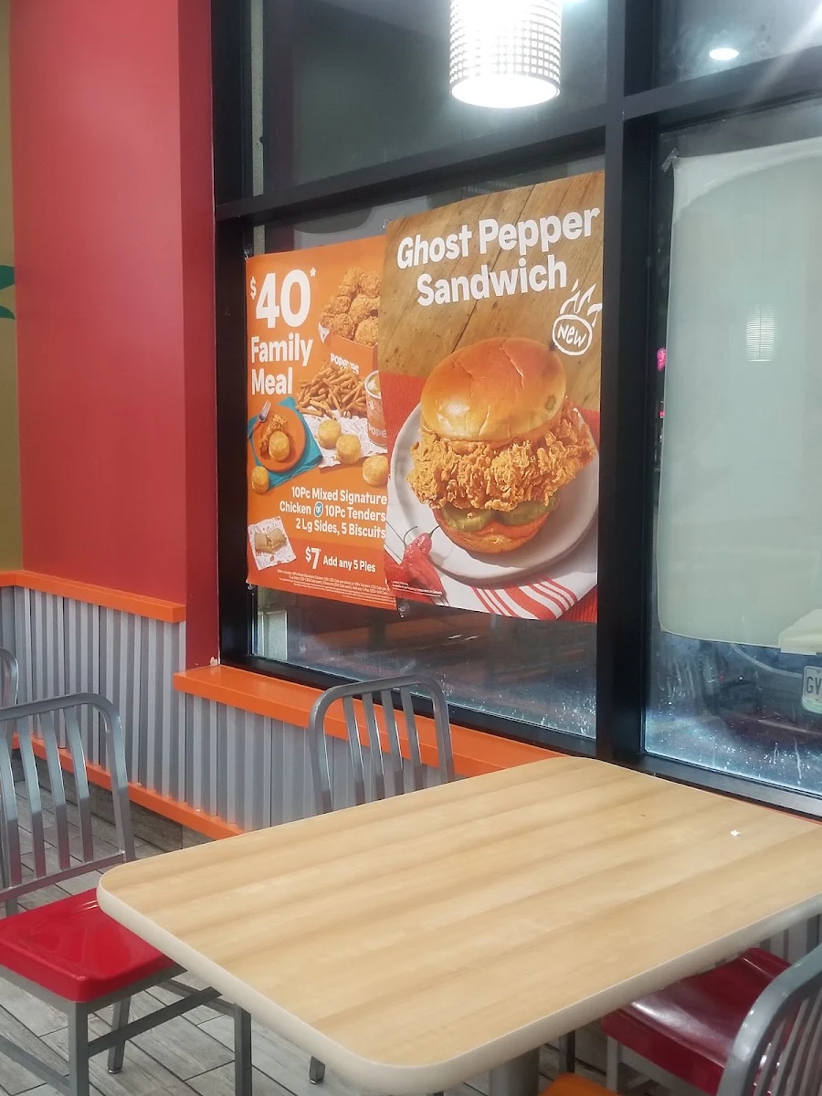 Menu, Popeyes Louisiana Kitchen