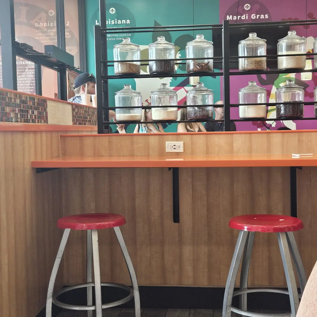 Vibe, Popeyes Louisiana Kitchen