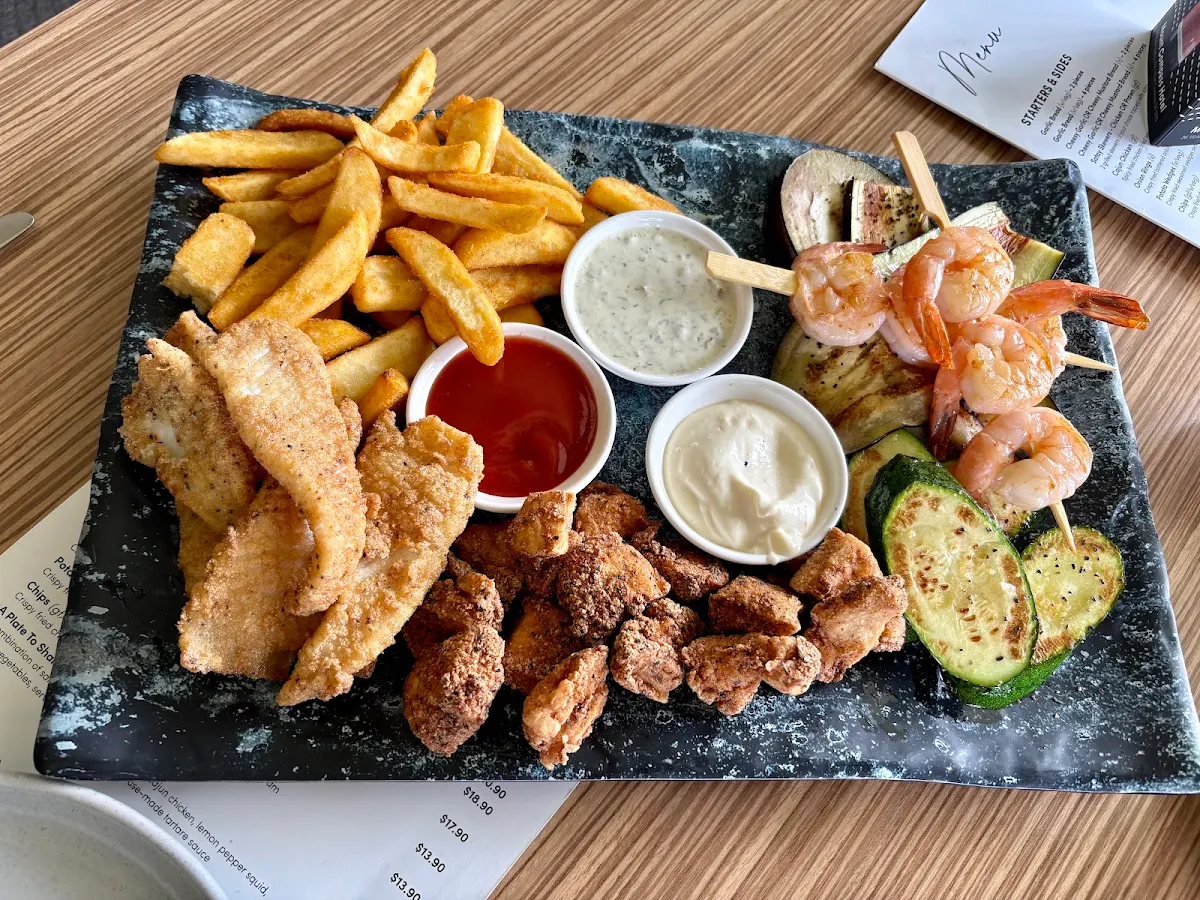 Food & drink, Mount Compass Hotel
