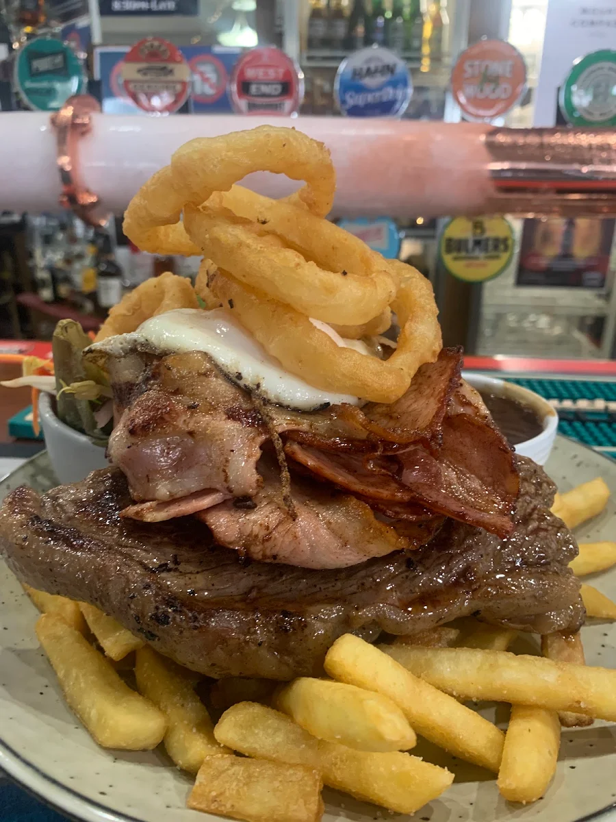 Food & drink, Mount Compass Hotel