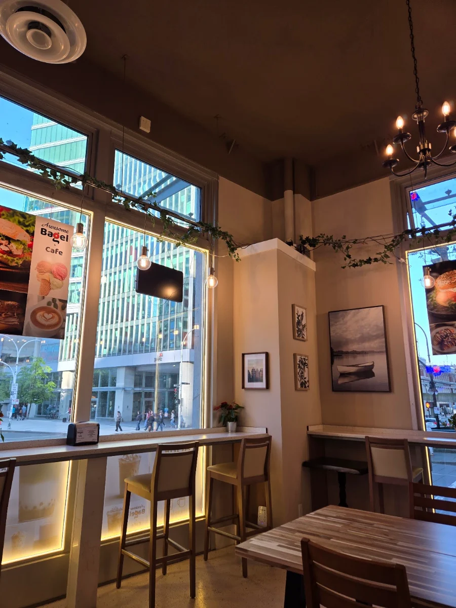 Vibe, Awesome Bagel & Café