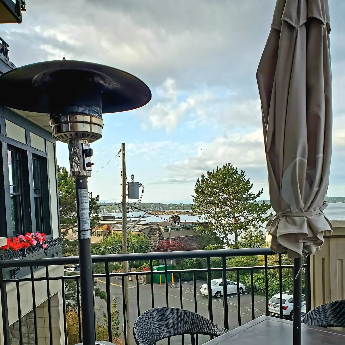Vibe, The Snug