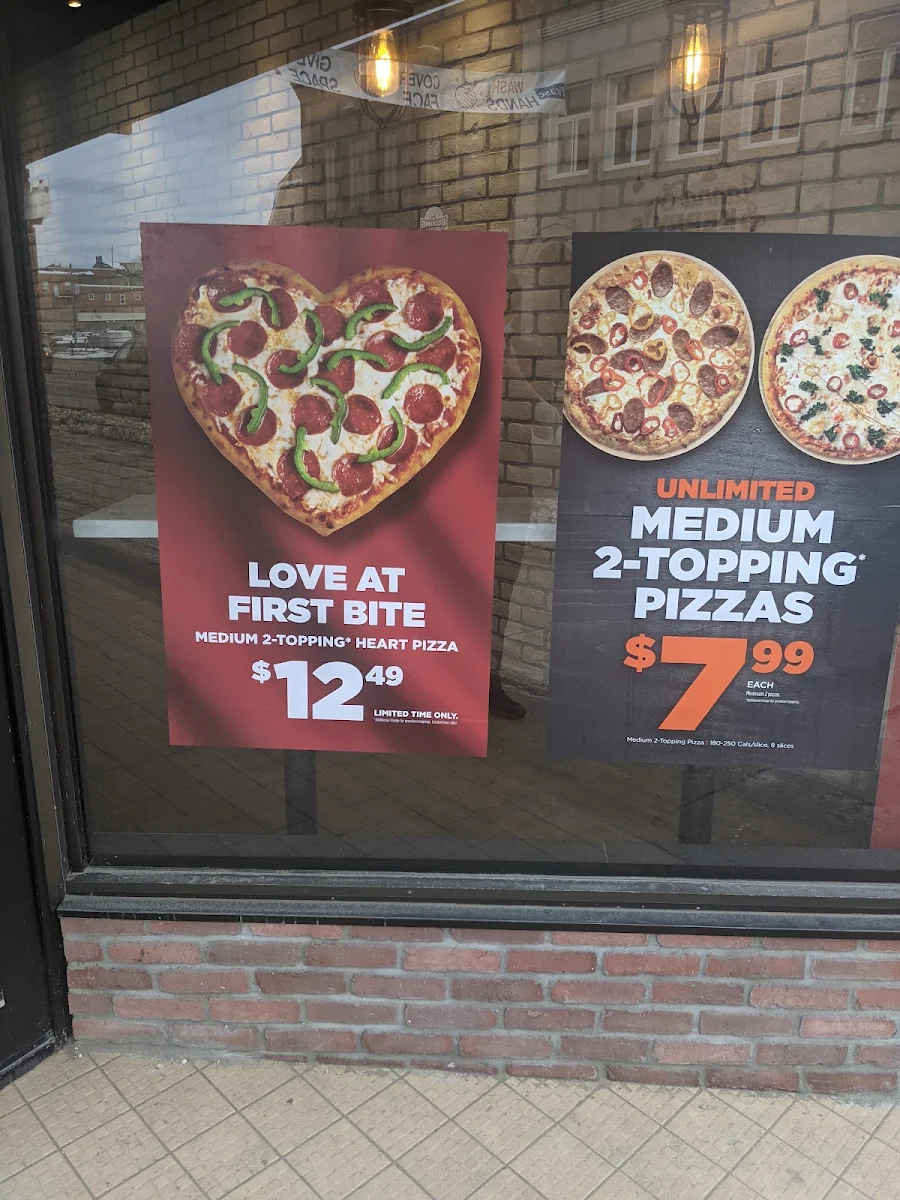 Menu, Pizza Pizza