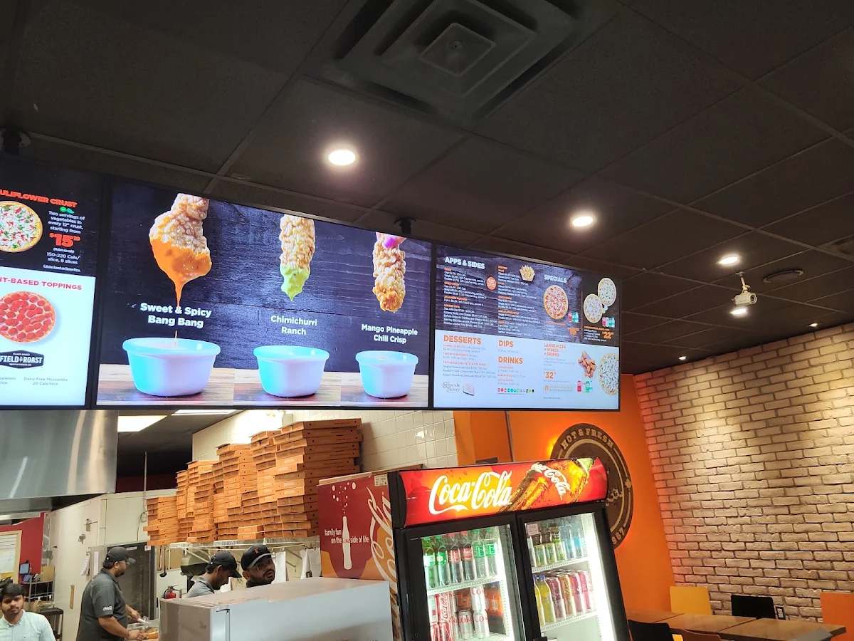 Menu, Pizza Pizza