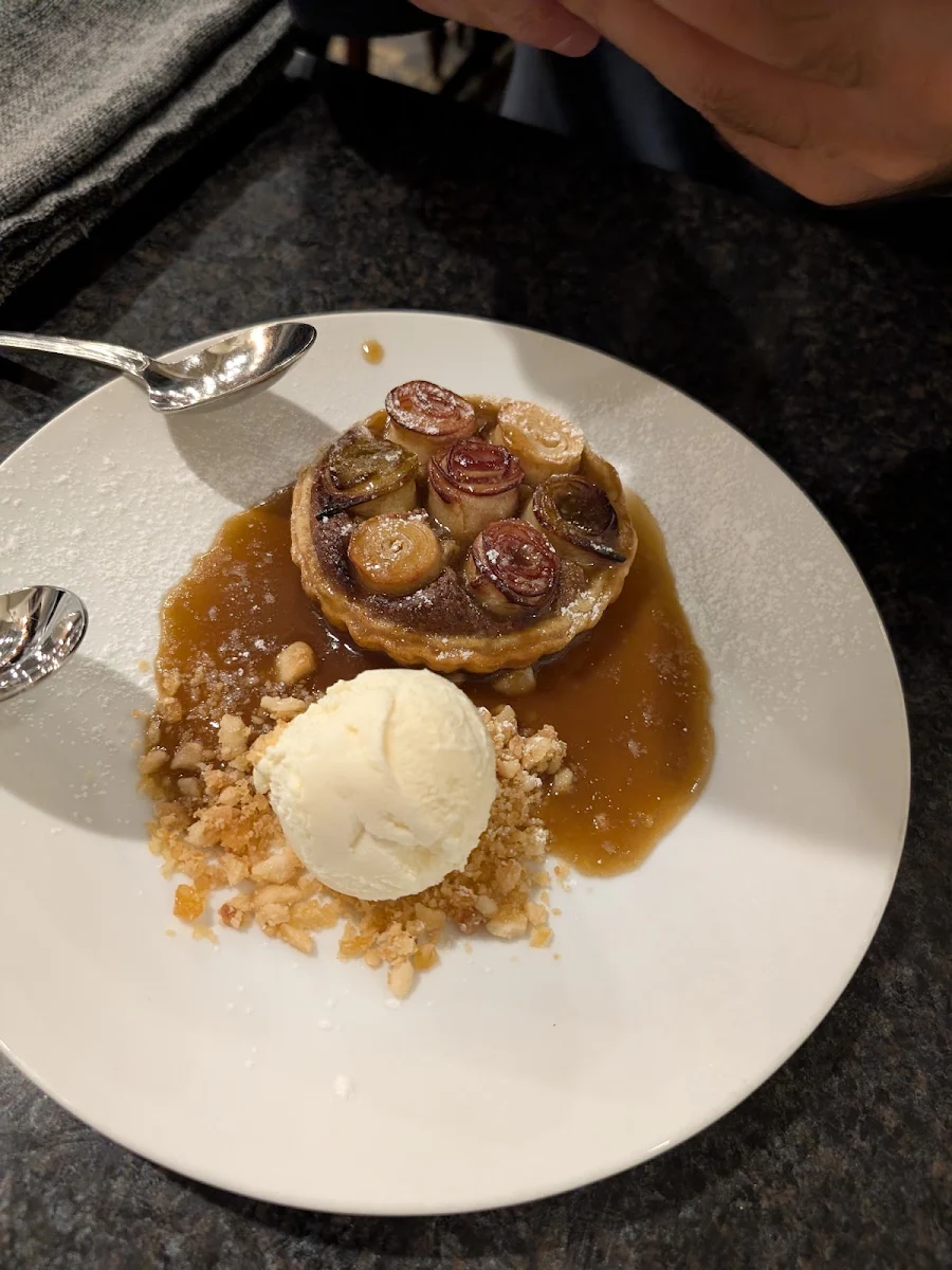 Food & drink, Avenue Restaurant & Lobby Bar