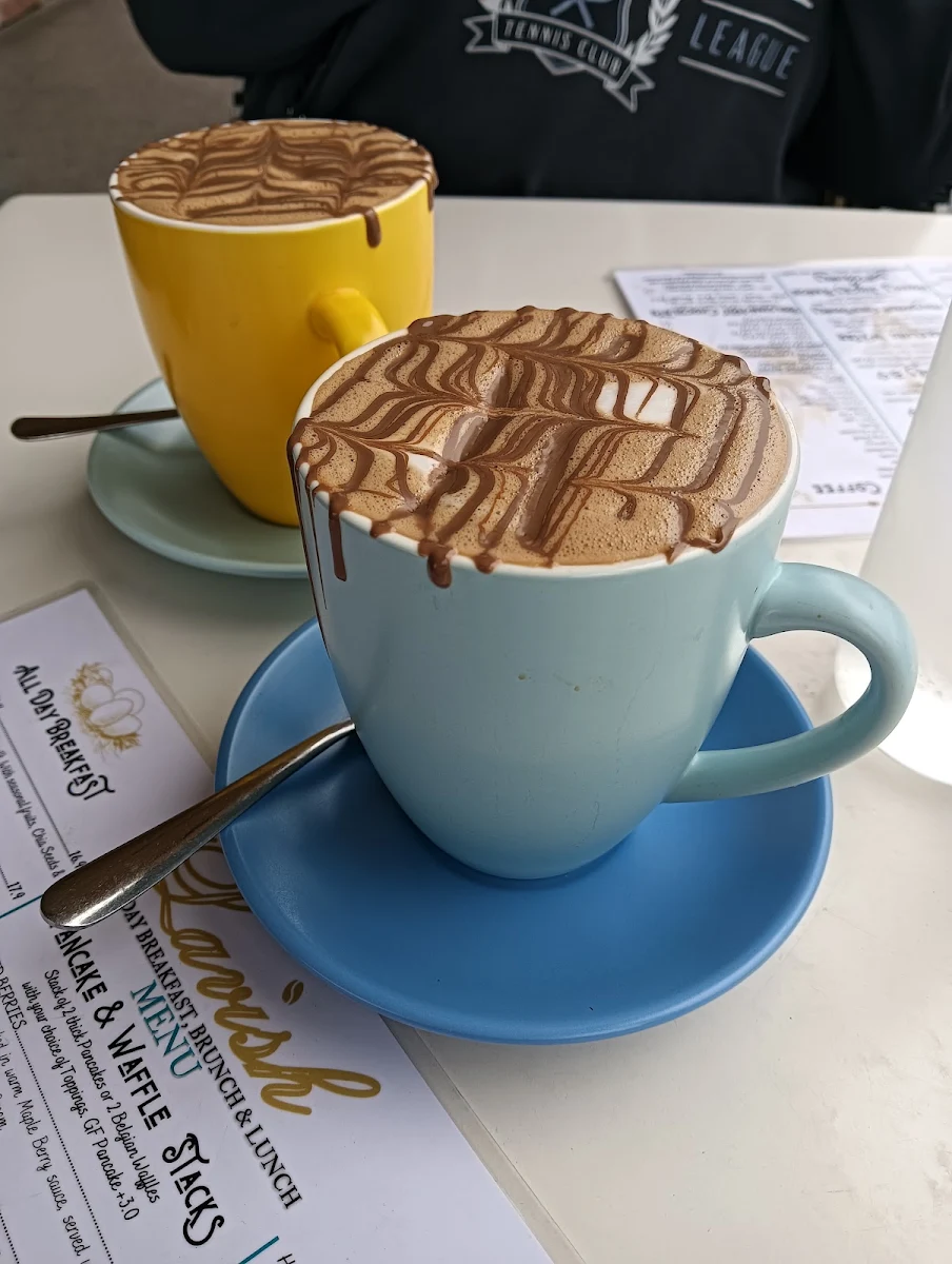 Food & drink, Lavish Cafe