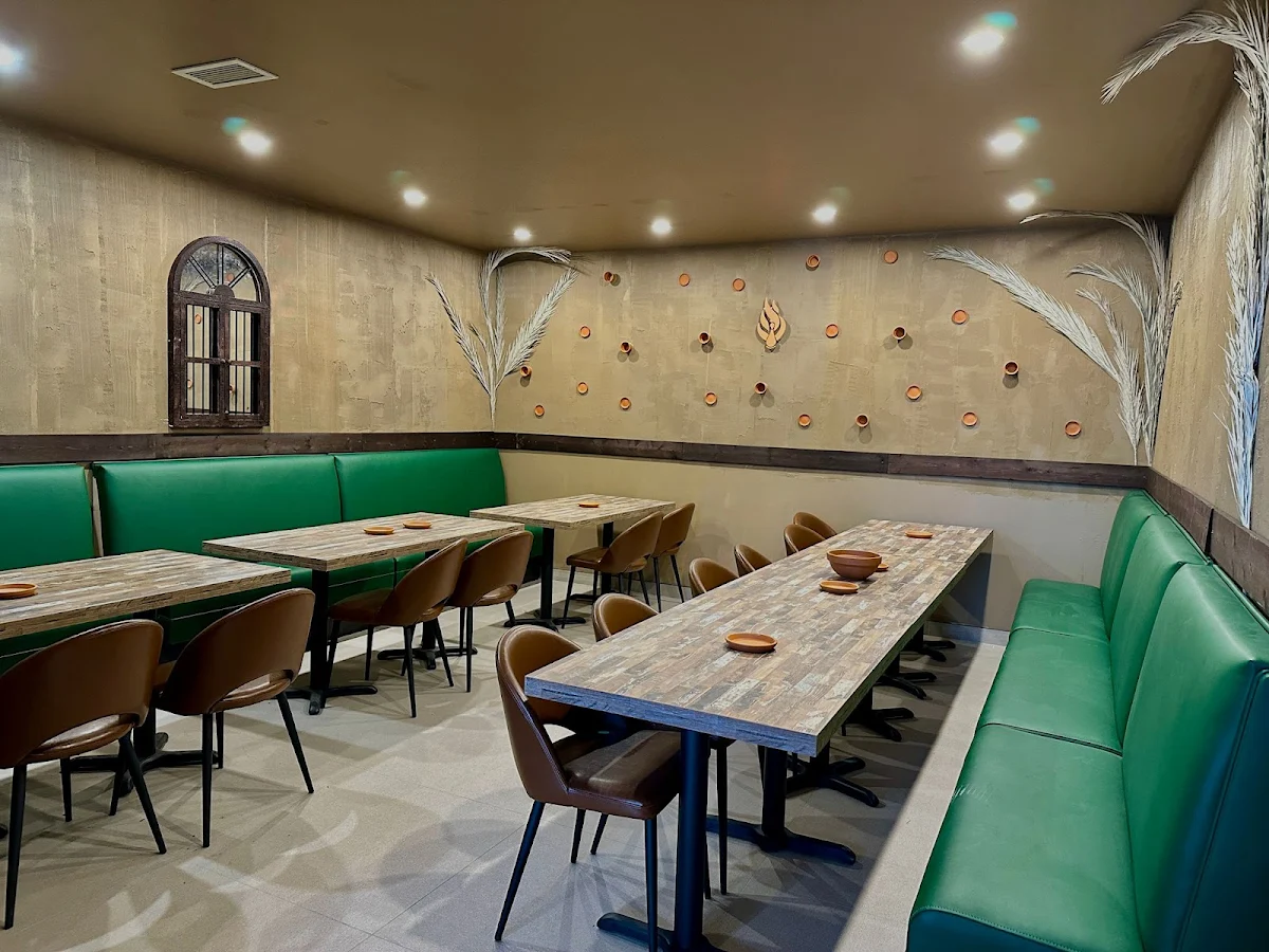 Vibe, Karahi Point Windsor