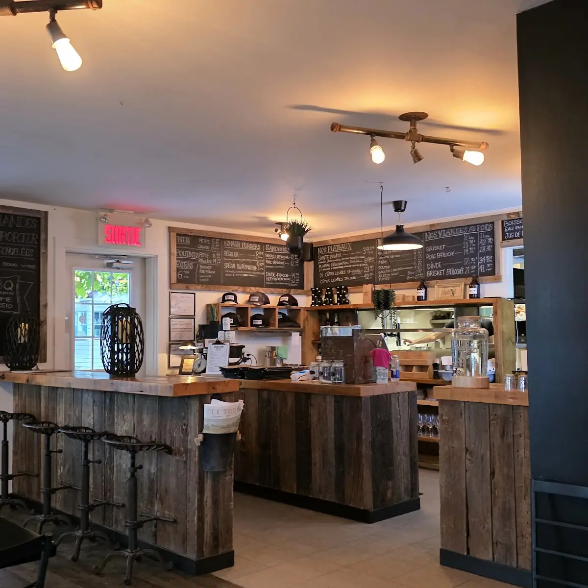 Vibe, Dunham Smokehouse