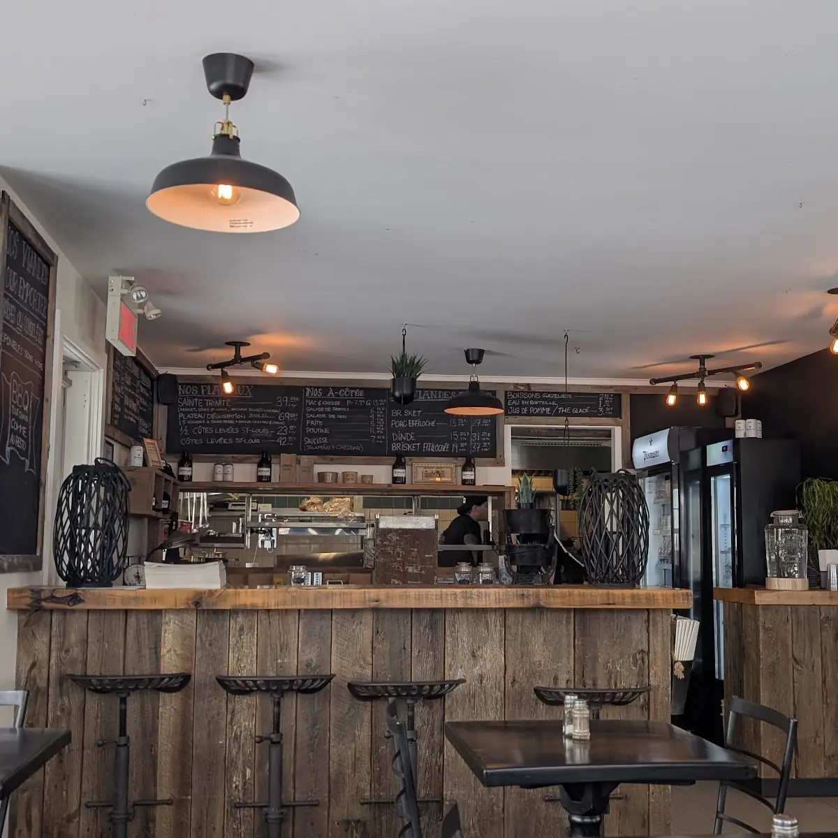 Vibe, Dunham Smokehouse