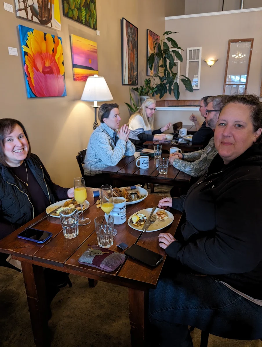 Vibe, River City Coffee Roasters, Bakery and Eatery