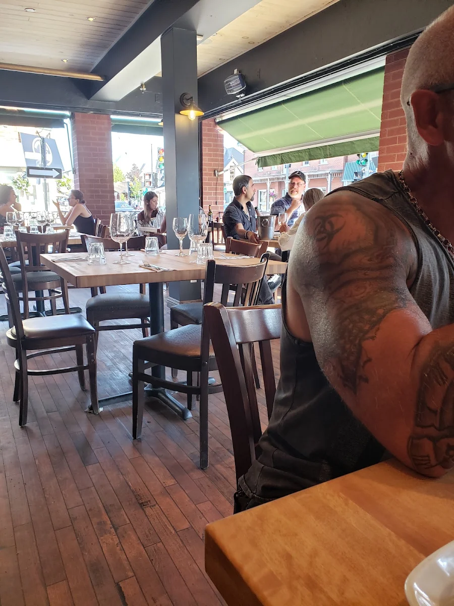 Vibe, Méchant Steak Magog