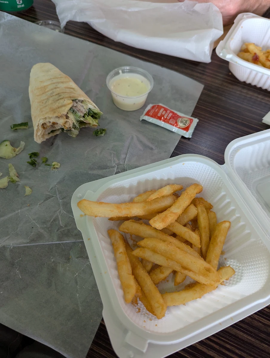 Food & drink, Lazeez Shawarma