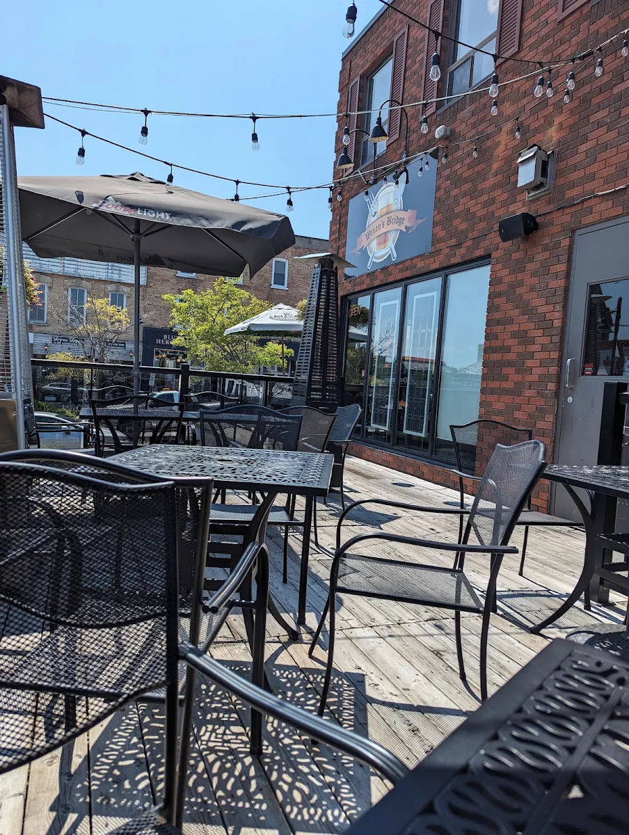 Vibe, Wixan's Bridge Restaurant