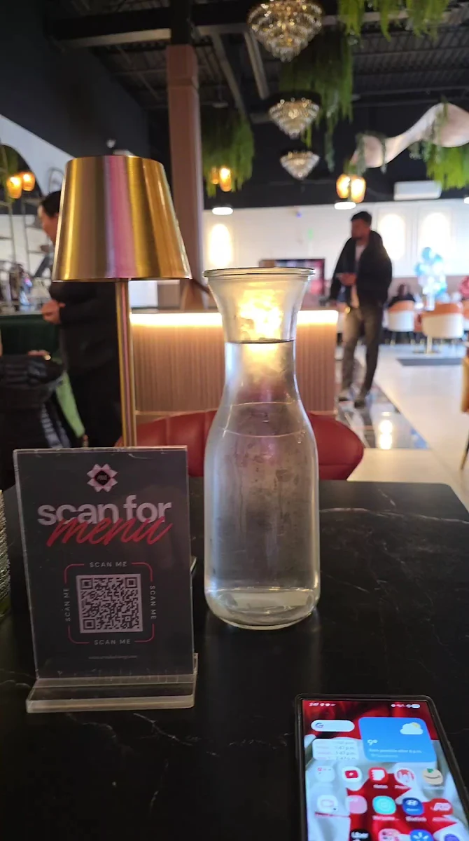 Vibe, Lavendera Restaurant & Cafe