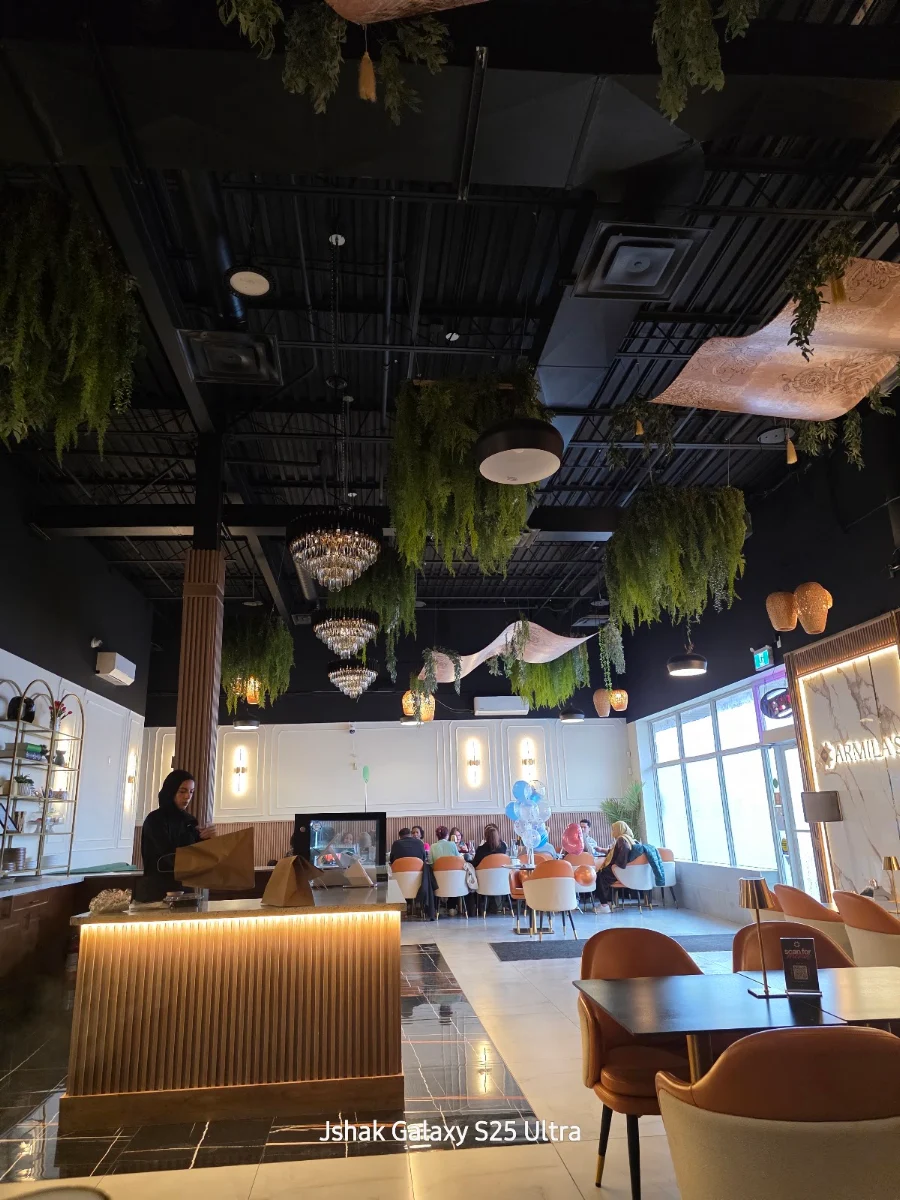 Vibe, Lavendera Restaurant & Cafe