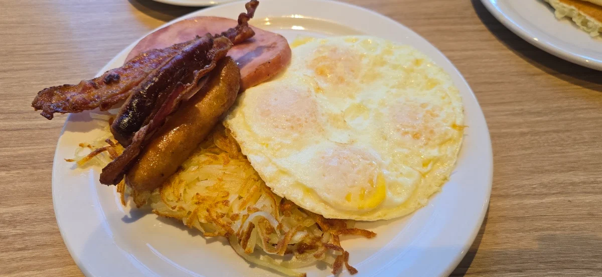 Food & drink, Denny's Restaurant Abbotsford - Simon Ave