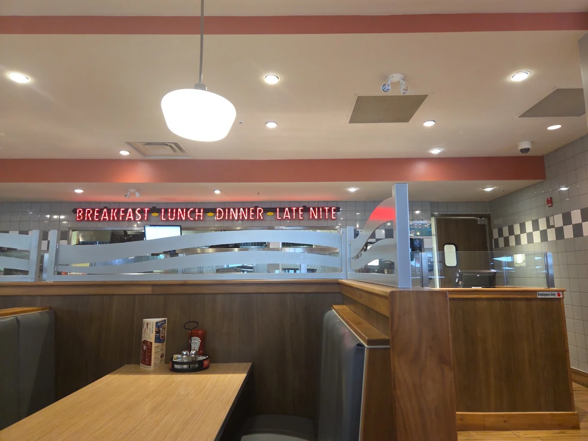 Vibe, Denny's Restaurant Abbotsford - Simon Ave