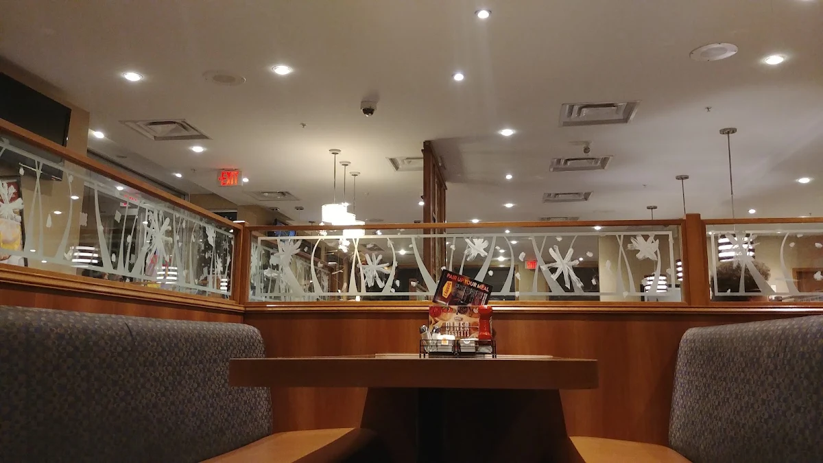 Vibe, Denny's Restaurant Abbotsford - Simon Ave