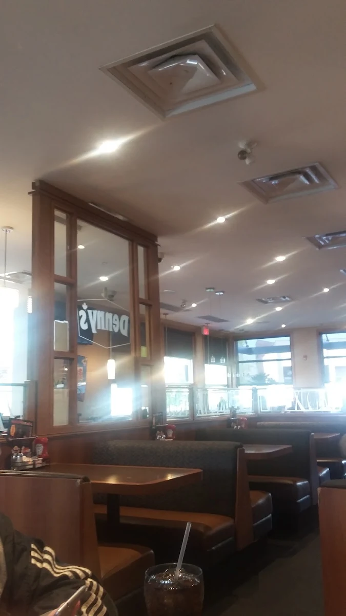 Vibe, Denny's Restaurant Abbotsford - Simon Ave