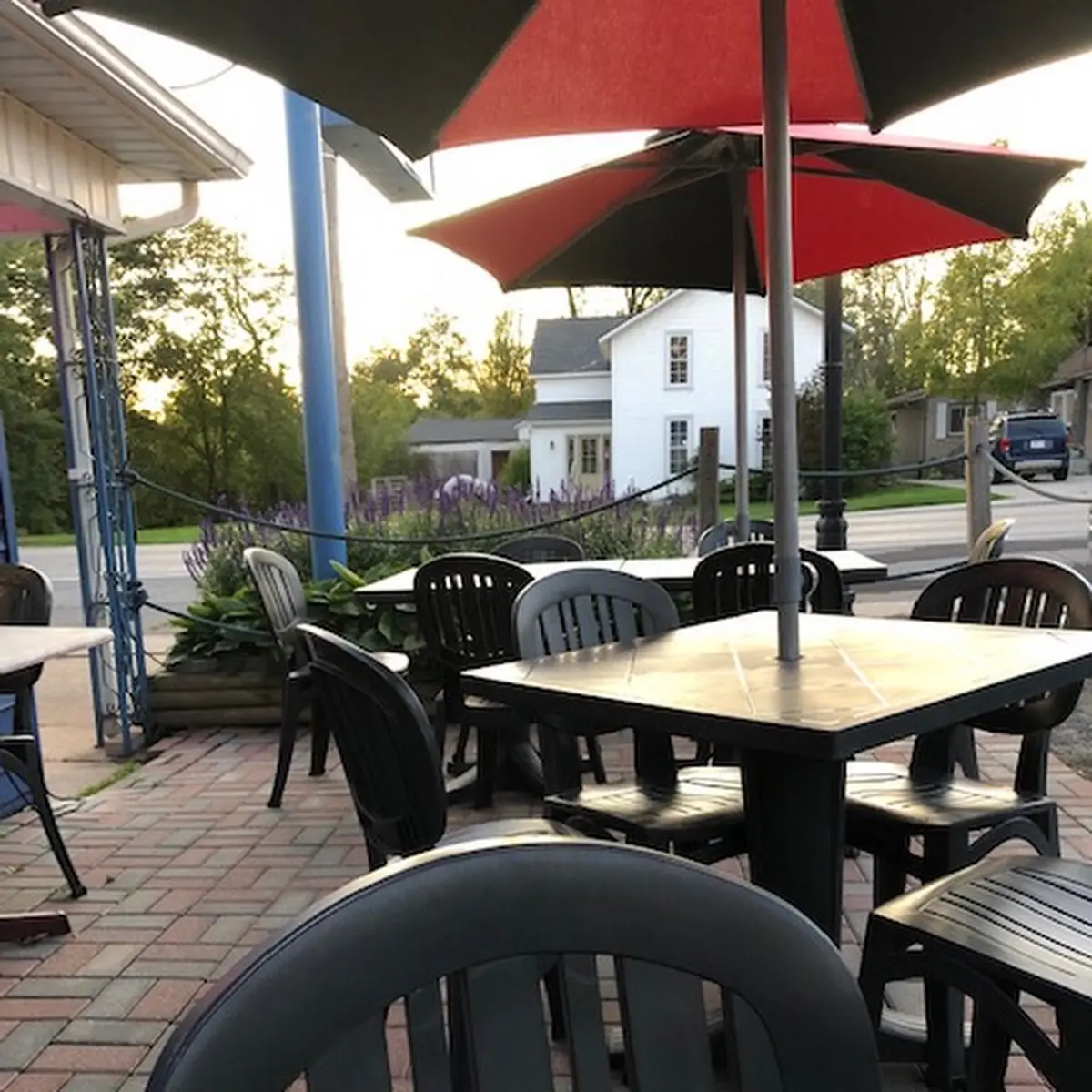 Vibe, Scuttlebutt Tap & Eatery