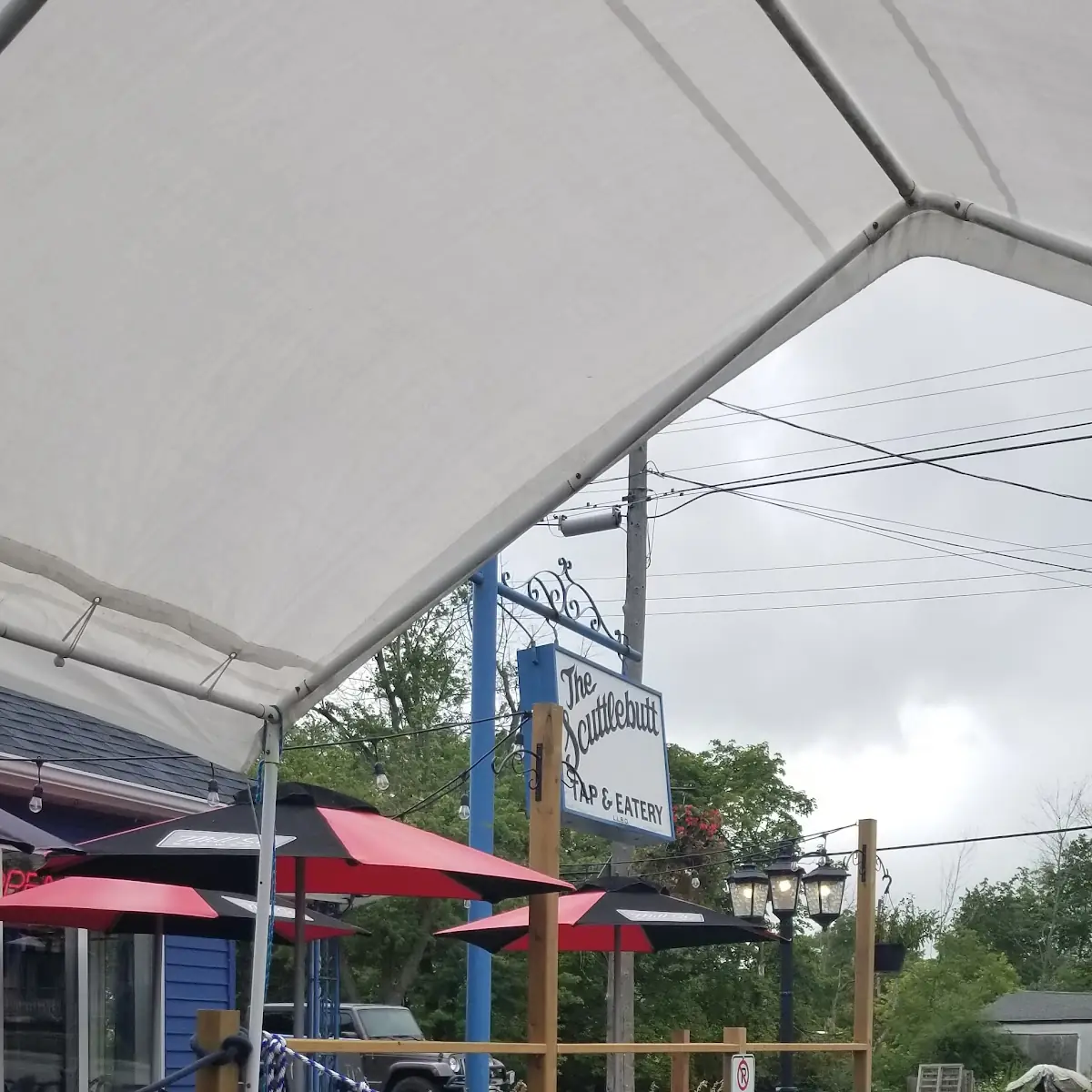 Vibe, Scuttlebutt Tap & Eatery