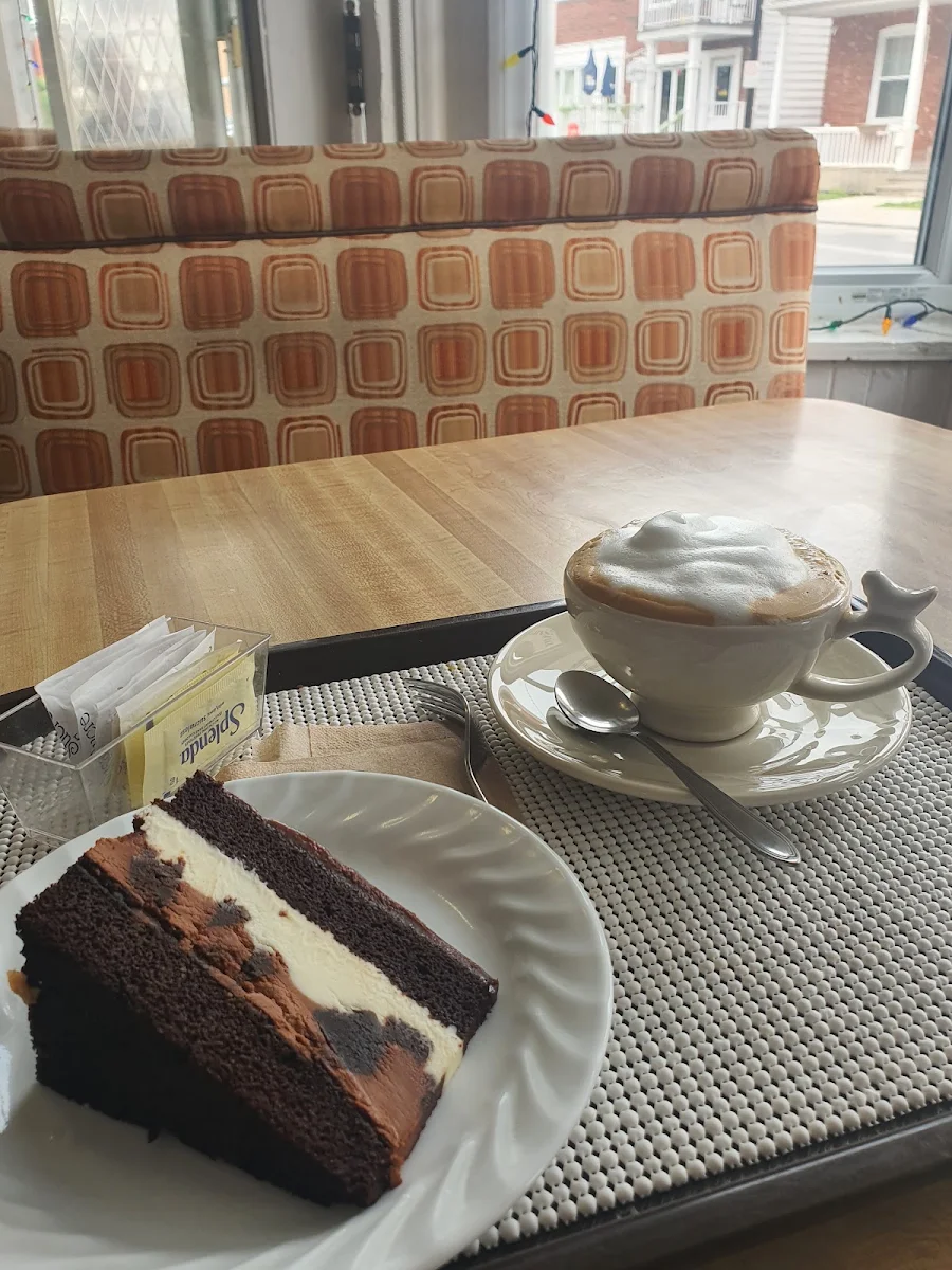 Food & drink, Mina Café