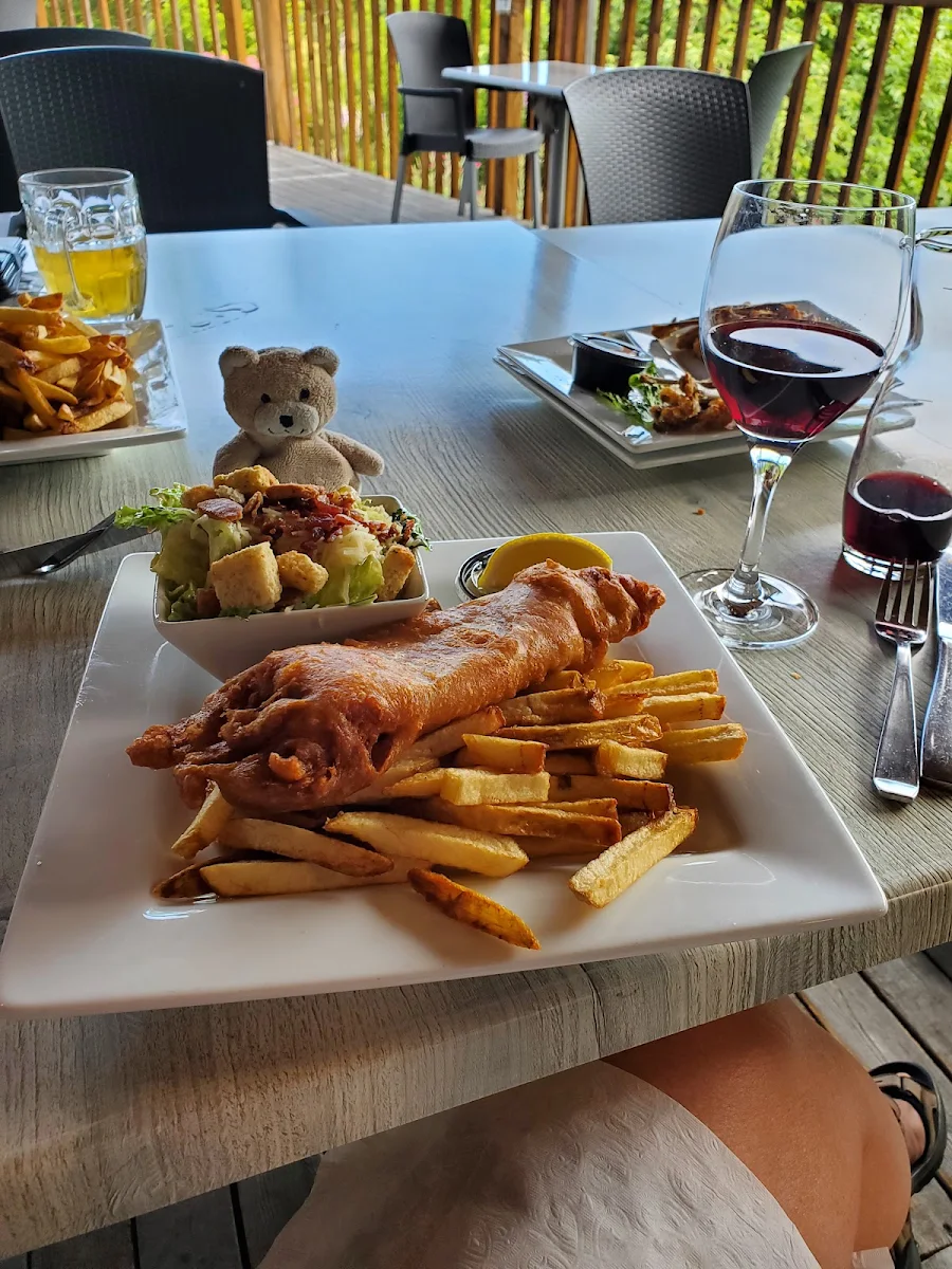 Food & drink, The Ridge Roadhouse