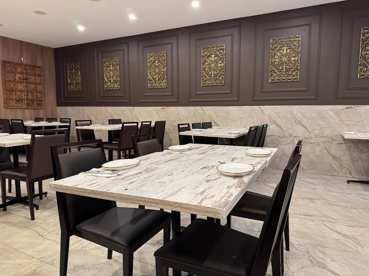 Vibe, Gebran Lebanese Cuisine