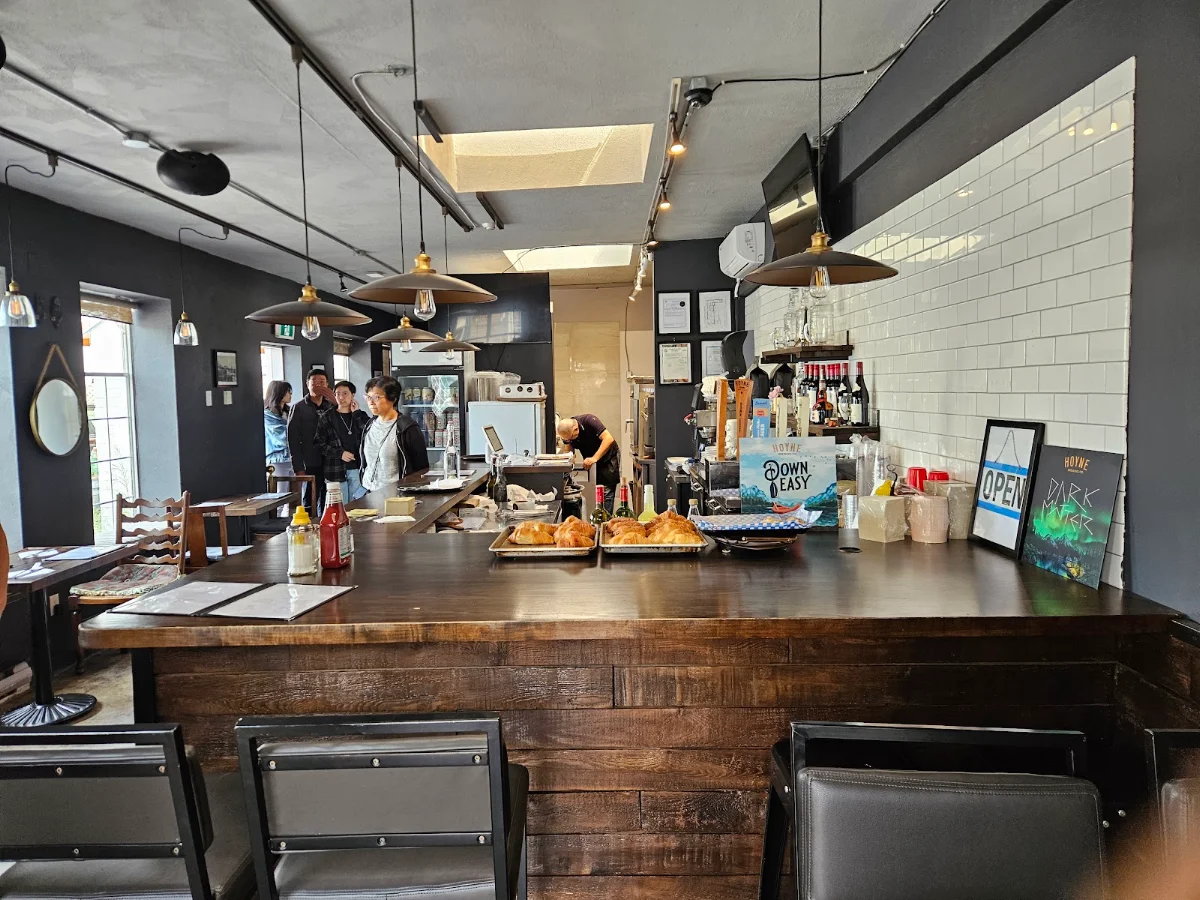 Vibe, Vogue Café