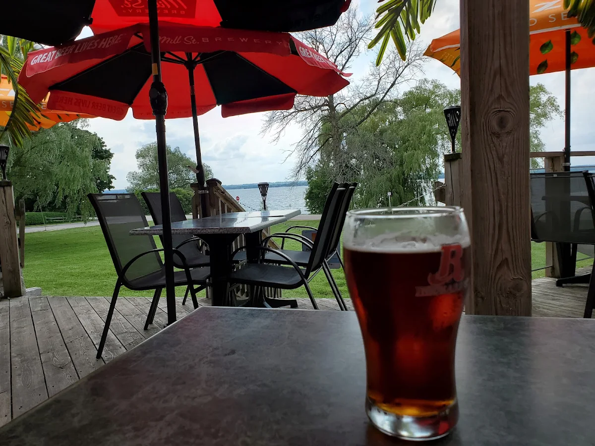Food & drink, The Beach Lakefront Bar & Grill