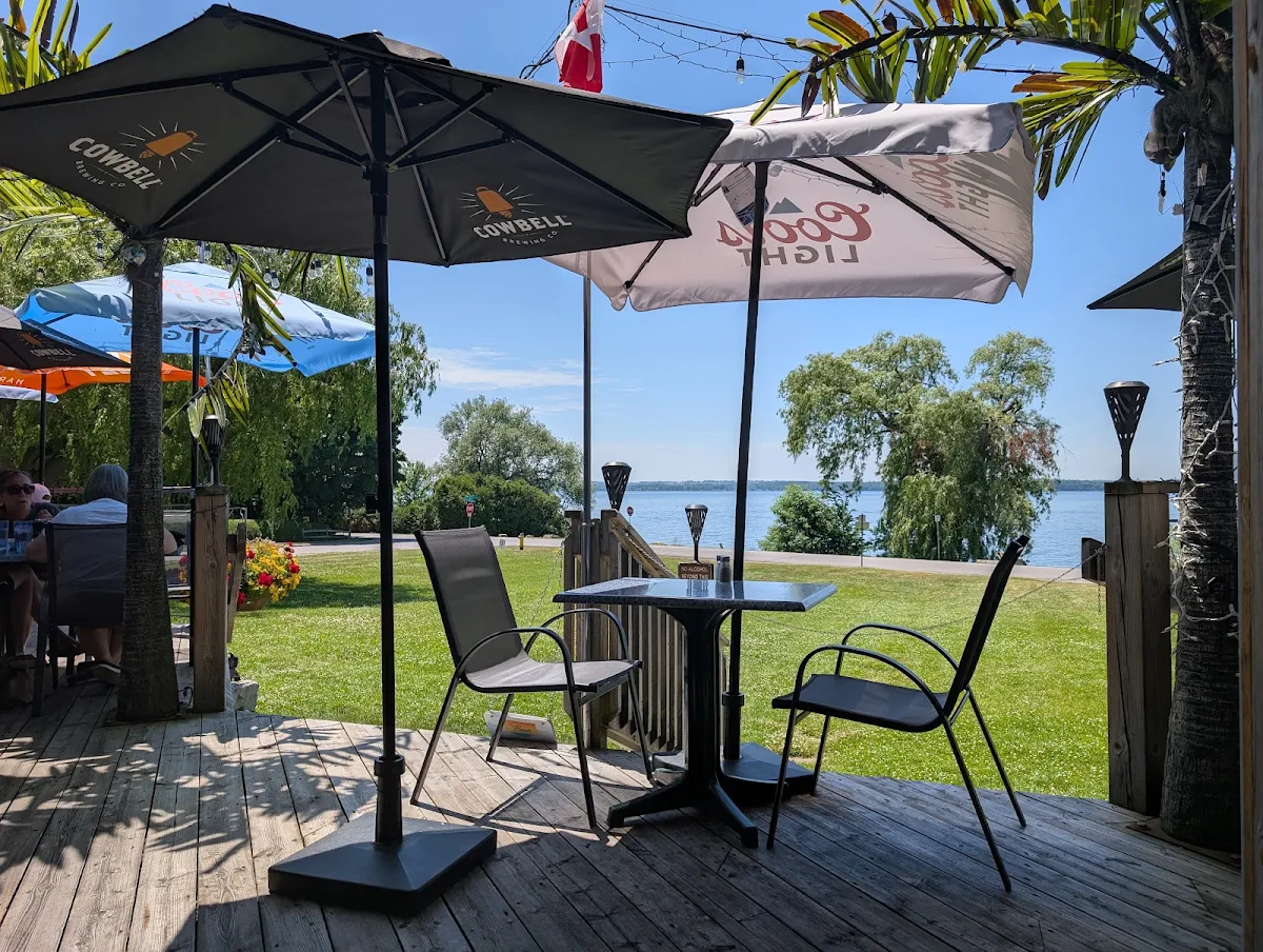 Vibe, The Beach Lakefront Bar & Grill