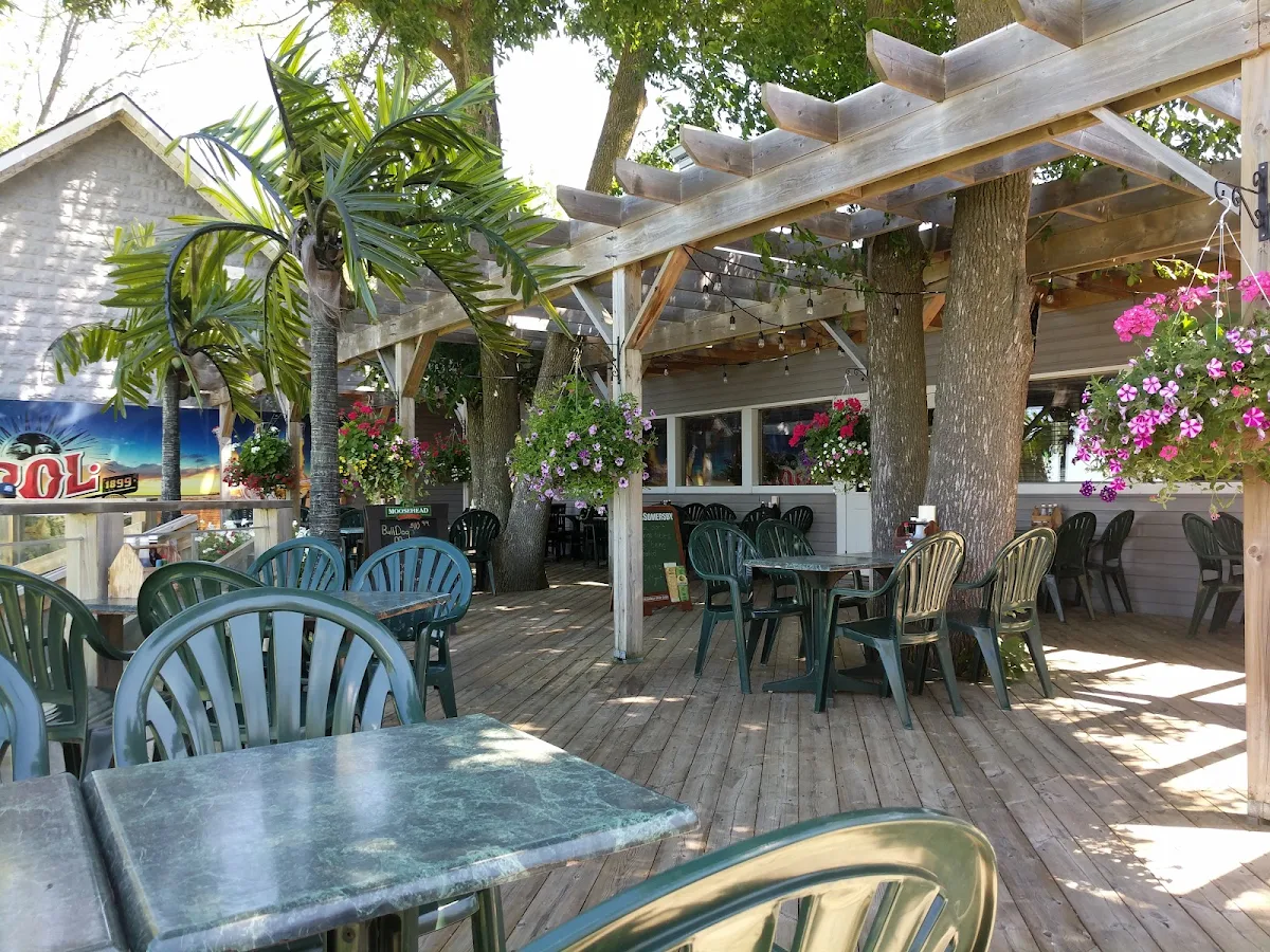 Vibe, The Beach Lakefront Bar & Grill