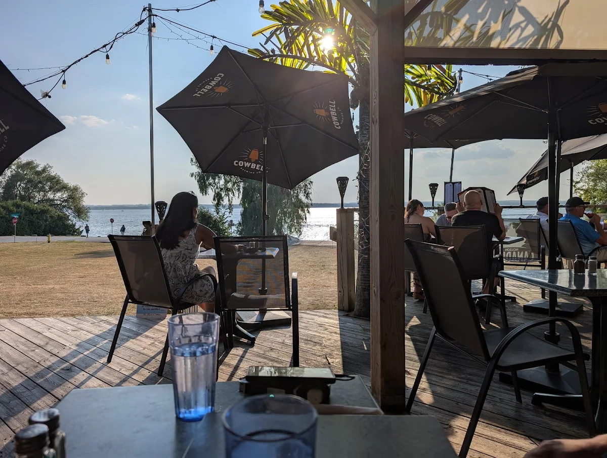 Vibe, The Beach Lakefront Bar & Grill
