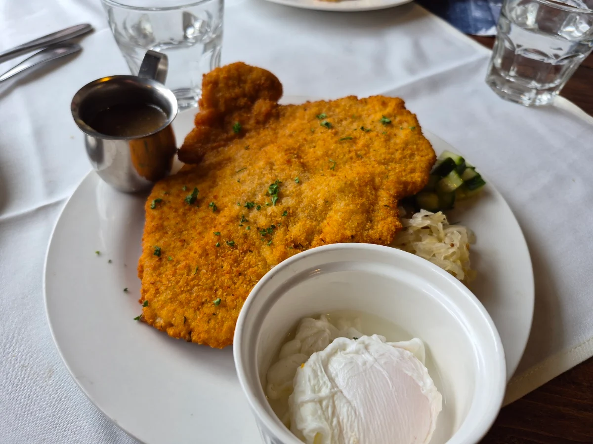 Food & drink, Linden Leaf Restaurant