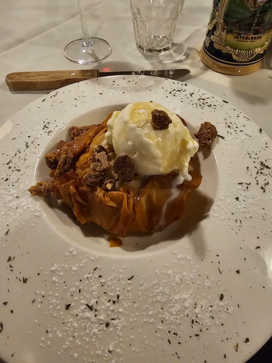 Food & drink, Linden Leaf Restaurant