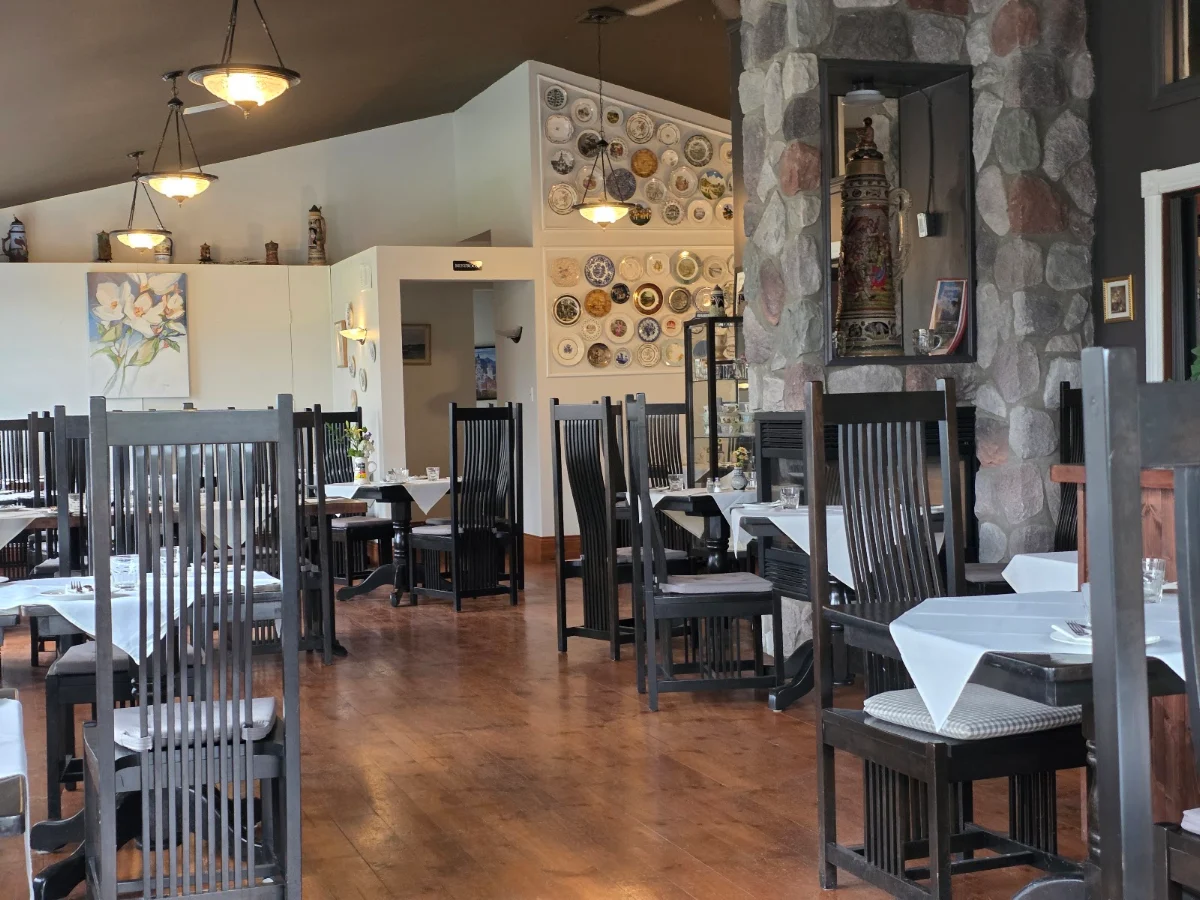 Vibe, Linden Leaf Restaurant