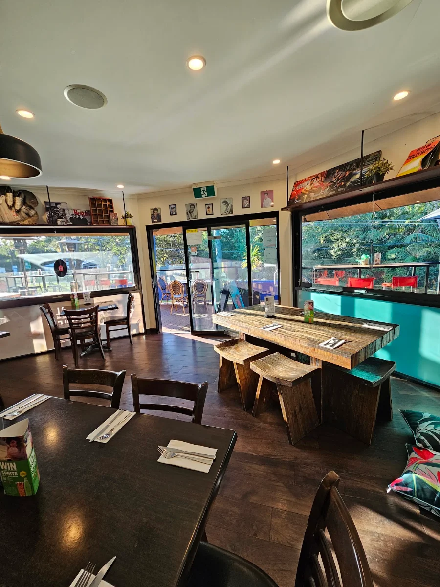 Vibe, Tamborine Diner